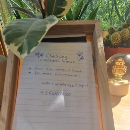 Apartmán Courtyard House Near Center And