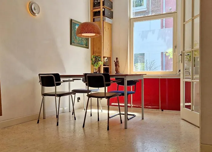 Courtyard House Near Center And * Haia