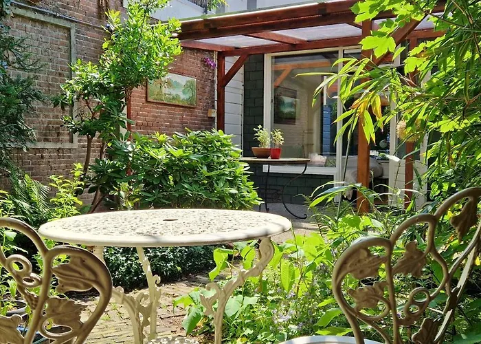 Apartamento Courtyard House Near Center And Haia