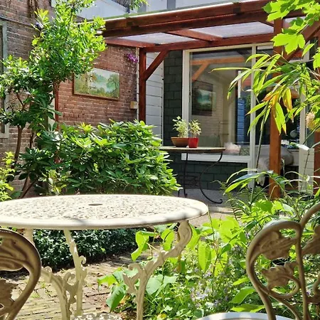 Apartment Courtyard House Near Center And The Hague