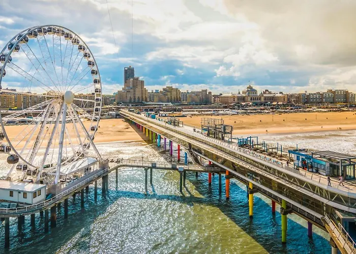 Courtyard House Near Center And