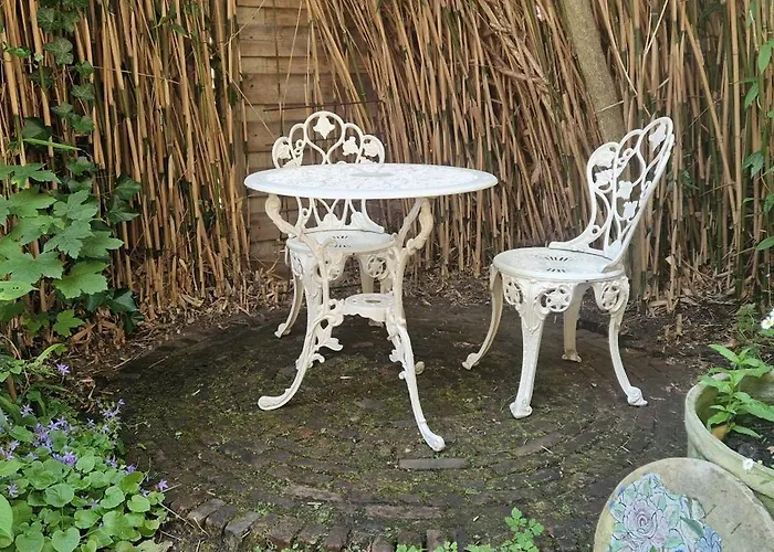 Courtyard House Near Center And Daire Lahey